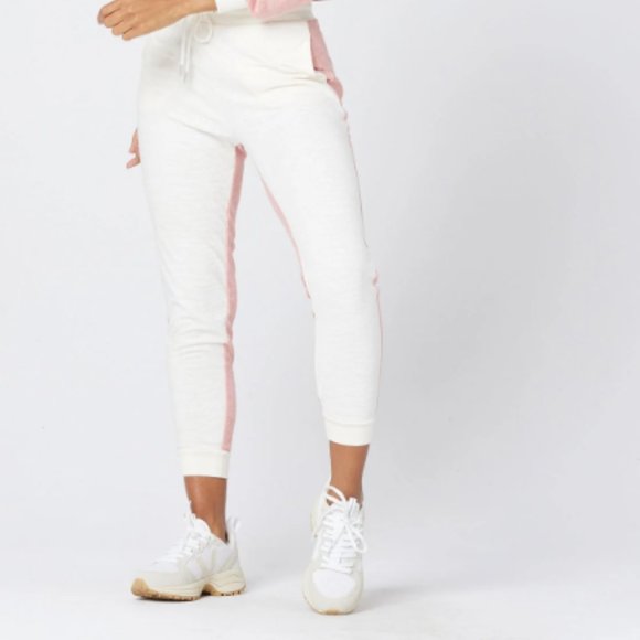 L*Space Back At It Pants. - Picture 3 of 5